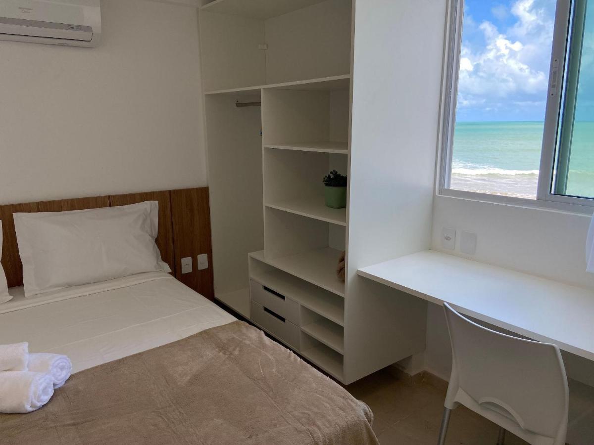 Bela Hospedagem-flat C/ 2 Suítes E Wifi - Pé Na Areia No Bessa * João Pessoa